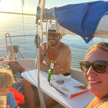 Botel Uebernachtung Auf Einem Segelboot Herrsching am Ammersee