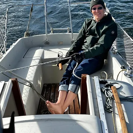 Uebernachtung Auf Einem Segelboot Botel *